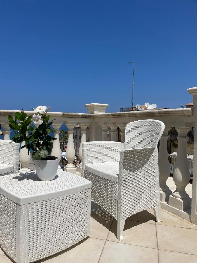 Terrazzo Del Borgo Bed & Breakfast Тропеа Екстериор снимка