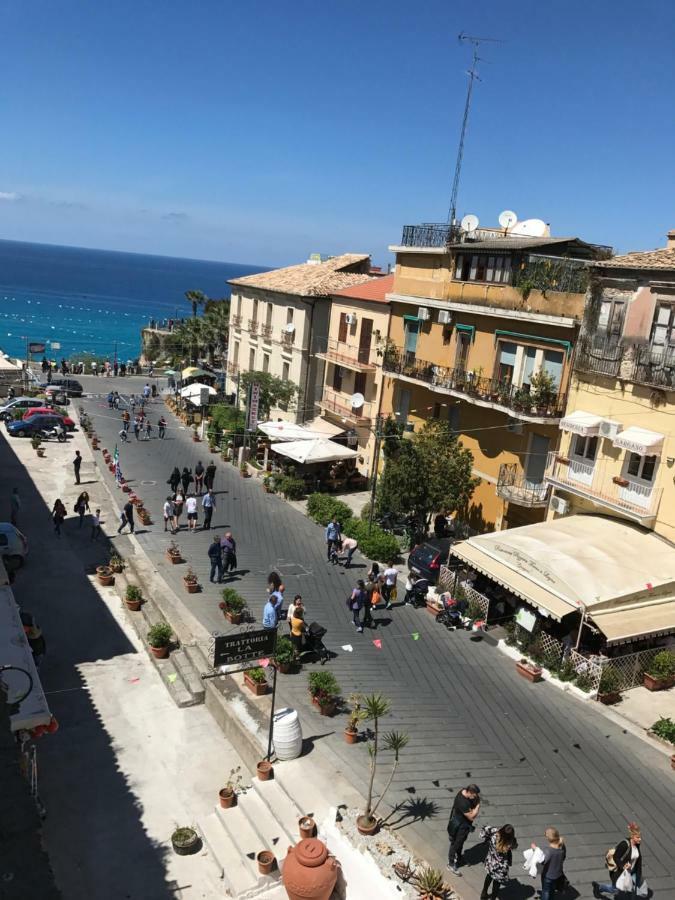 Terrazzo Del Borgo Bed & Breakfast Тропеа Екстериор снимка